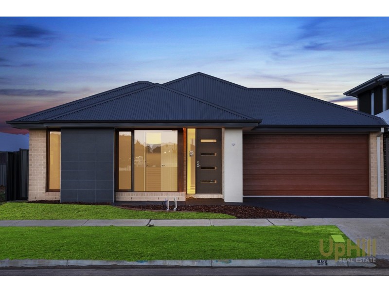 15 KAMALA ROAD, Clyde North VIC 3978