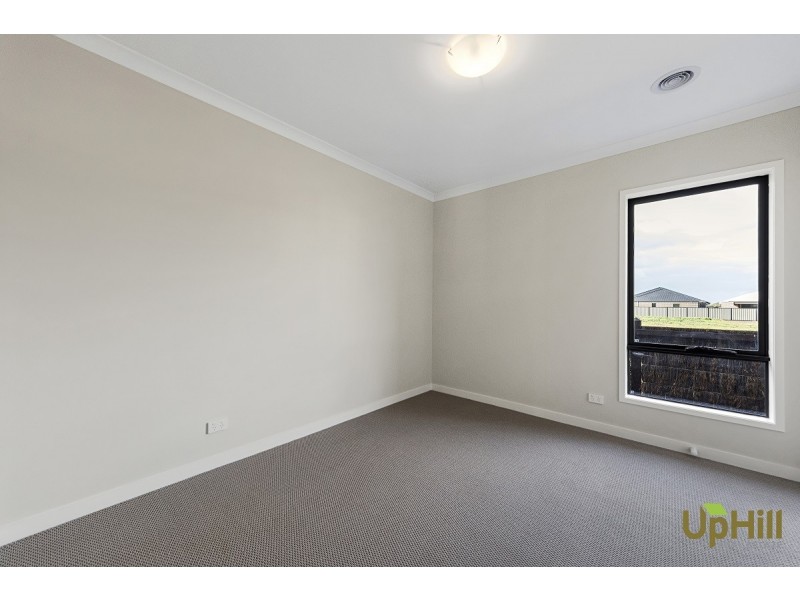 15 KAMALA ROAD, Clyde North VIC 3978