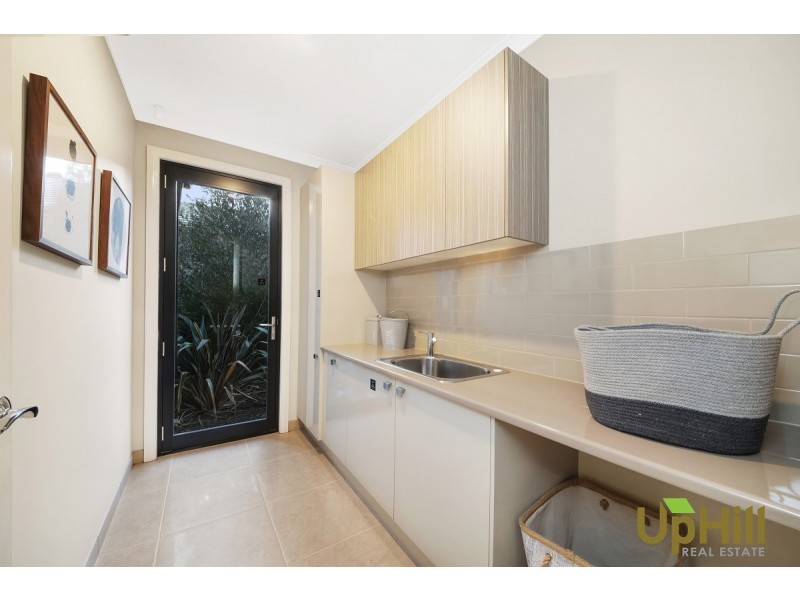 12 LUCINDA LANE, Cranbourne North VIC 3977