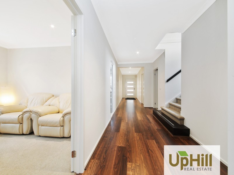 55 MOXHAM DRIVE, Clyde North VIC 3978