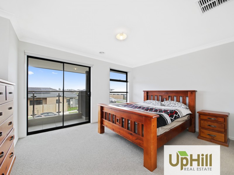 55 MOXHAM DRIVE, Clyde North VIC 3978