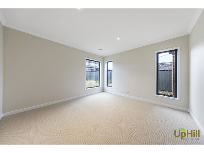 18 KAMALA ROAD, Clyde North VIC 3978