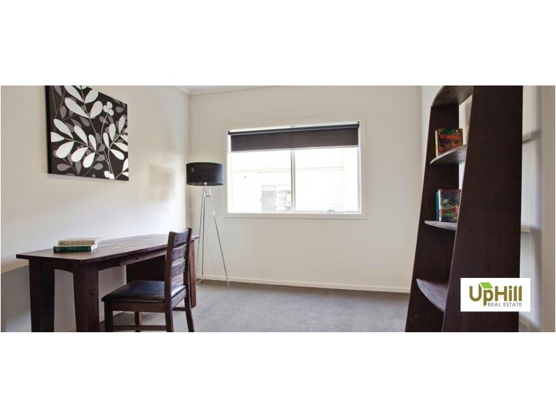 17 LANGSHAN ROAD, Clyde North VIC 3978