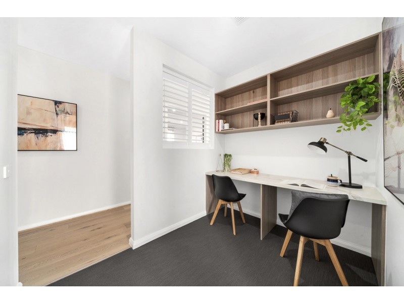 28 MURPHY STREET, Clyde North VIC 3978