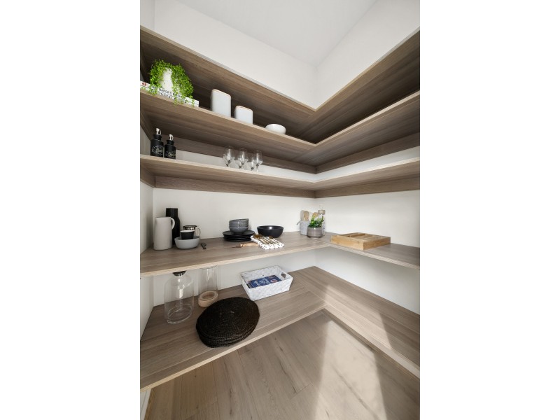 28 MURPHY STREET, Clyde North VIC 3978