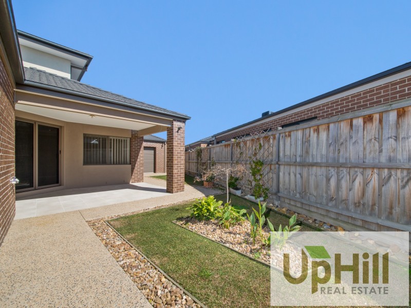 47 RIVERSTONE BOULEVARD, Clyde North VIC 3978