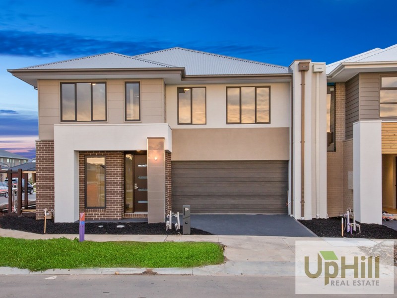 24 REVELWOOD WAY, Clyde North VIC 3978
