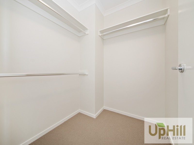 24 REVELWOOD WAY, Clyde North VIC 3978