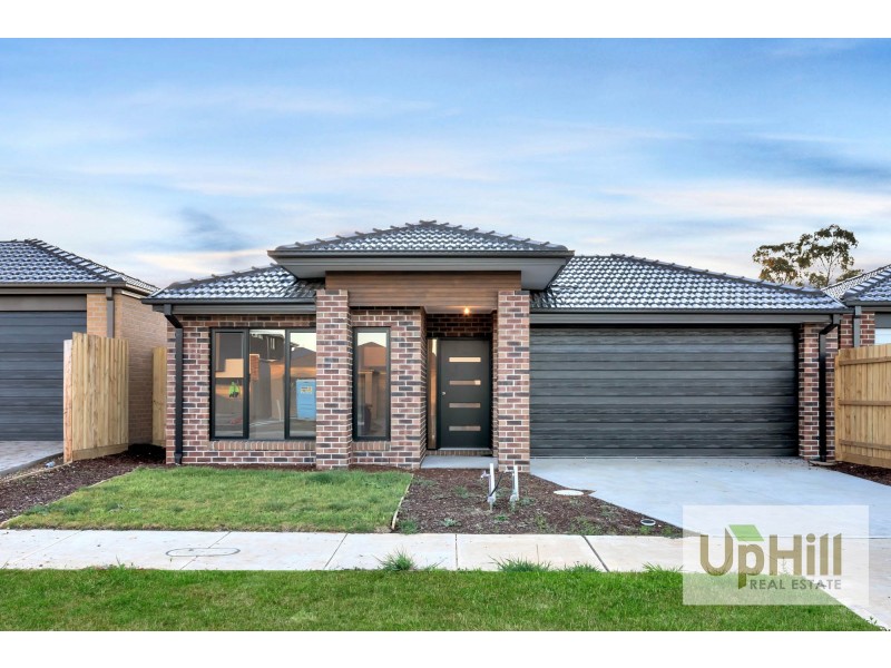 92 FIORELLI BOULEVARD, Cranbourne East VIC 3977