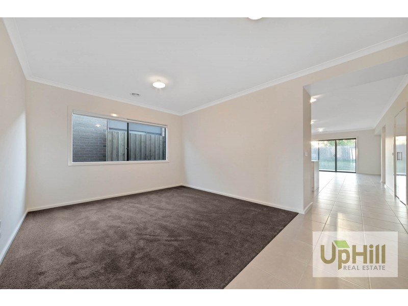 92 FIORELLI BOULEVARD, Cranbourne East VIC 3977