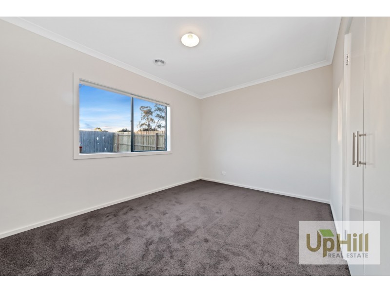 92 FIORELLI BOULEVARD, Cranbourne East VIC 3977