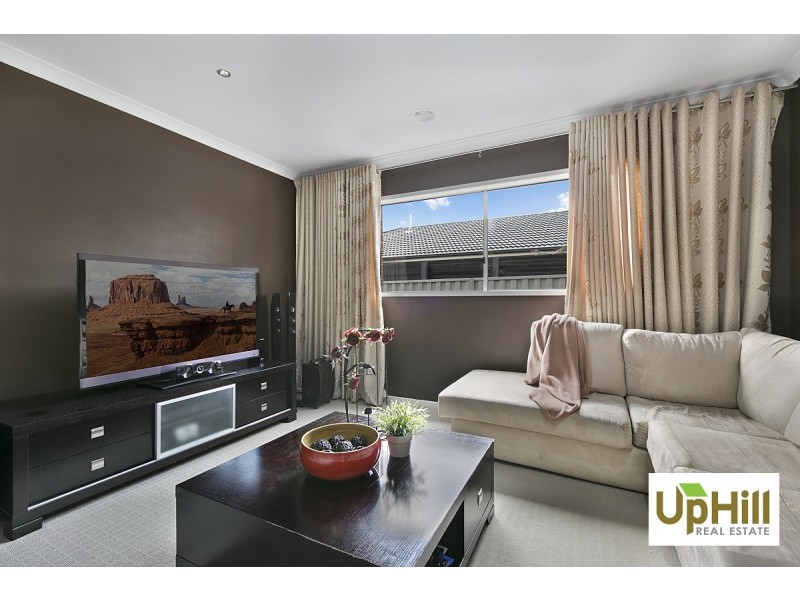 30 BRADFORD DRIVE, Cranbourne East VIC 3977