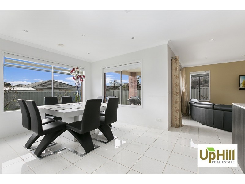 30 BRADFORD DRIVE, Cranbourne East VIC 3977