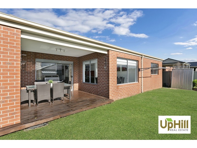 30 BRADFORD DRIVE, Cranbourne East VIC 3977