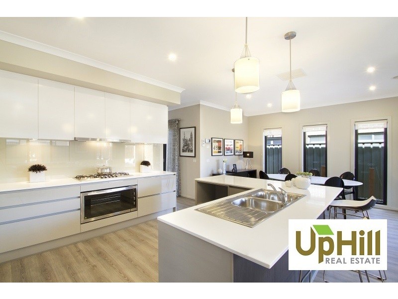 12 Fuji Street, Clyde North VIC 3978