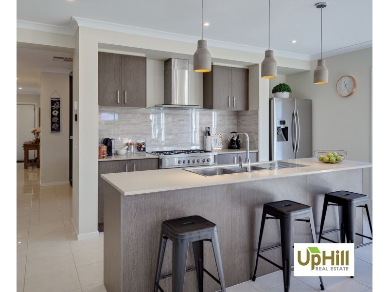 7 Fuji Street, Clyde North VIC 3978