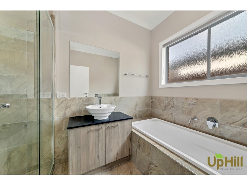 53 FAIRWEATHER PARADE, Officer VIC 3809