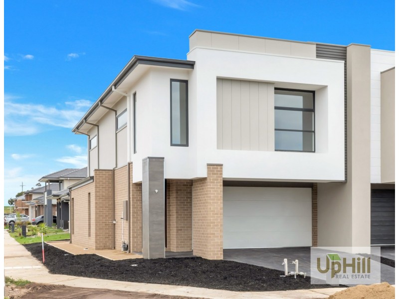 47A Glenrose Boulevard, Clyde North VIC 3978