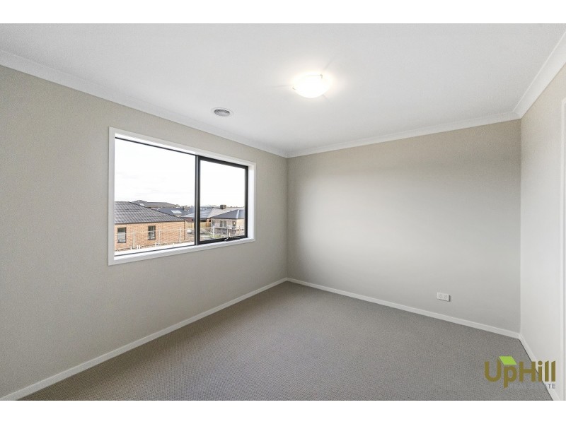 10 Epsom Lane, Cranbourne North VIC 3977