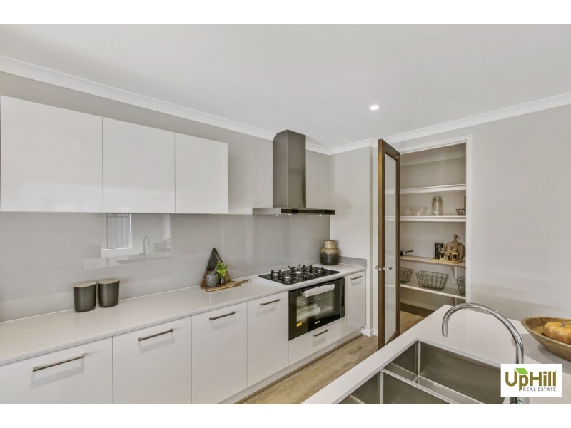 1 Copabella Circuit, Clyde North VIC 3978