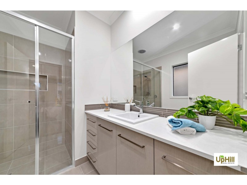 lot 84 Vesna Avenue, Clyde North VIC 3978