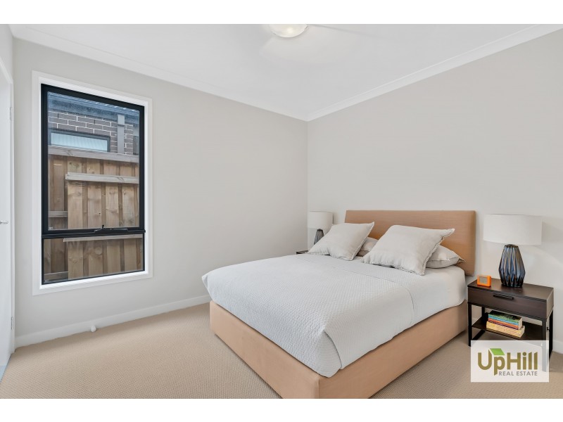 4 Serengeti Street, Clyde North VIC 3978