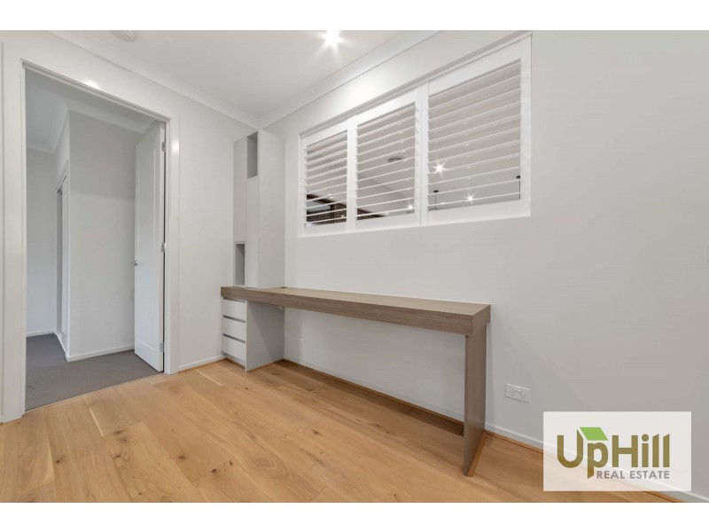 26 MURPHY STREET, Clyde North VIC 3978