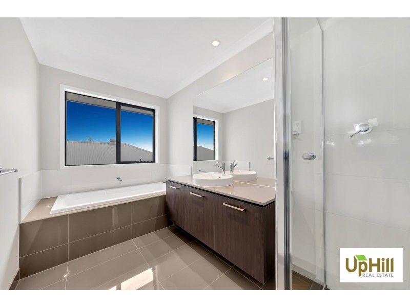 Cranbourne North VIC 3977