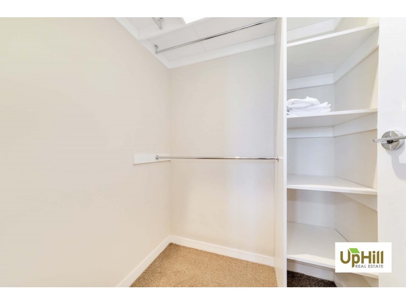 19 SWALLOWTAIL AVENUE, Clyde North VIC 3978