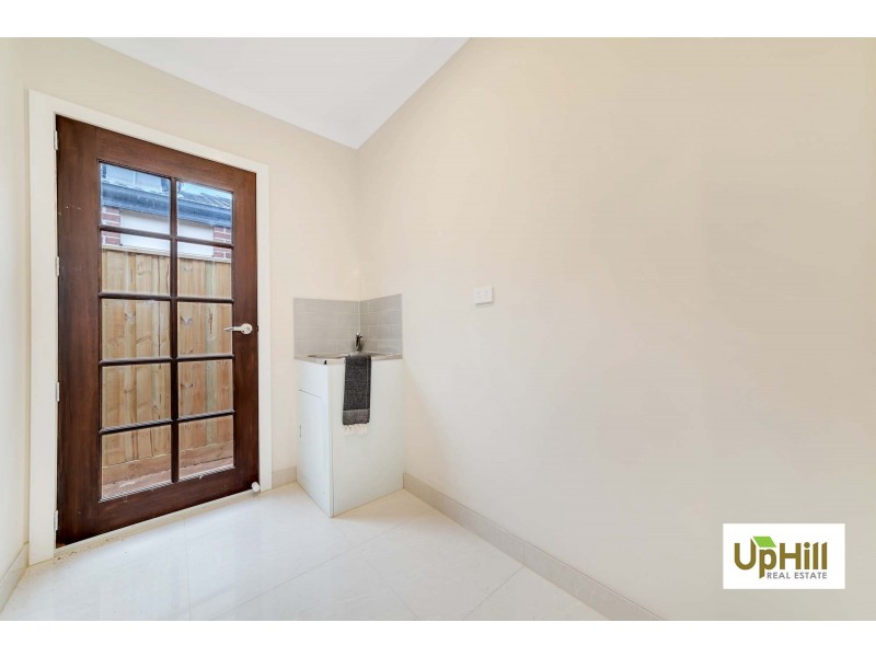 19 SWALLOWTAIL AVENUE, Clyde North VIC 3978