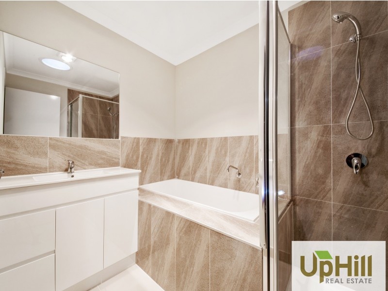 14 MAYWOOD STREET, Pakenham VIC 3810