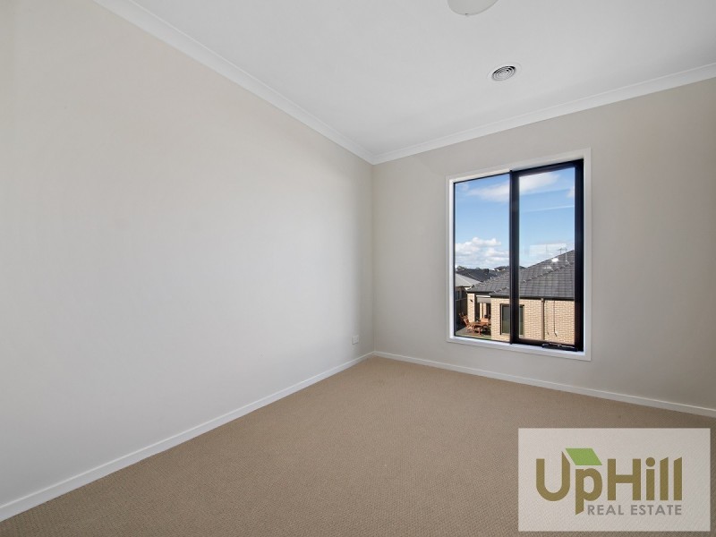 18 REVELWOOD WAY, Clyde North VIC 3978