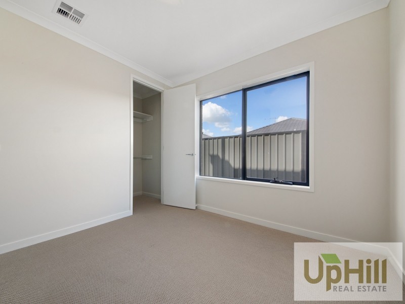 18 REVELWOOD WAY, Clyde North VIC 3978