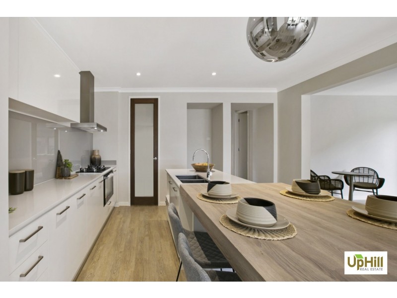 13 COPABELLA CIRCUIT, Clyde North VIC 3978