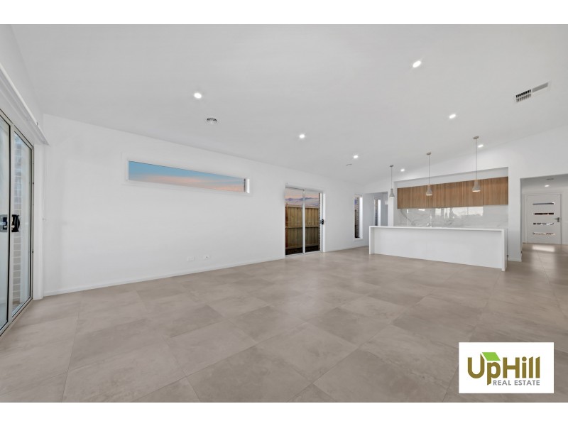 118 Heybridge Street, Clyde VIC 3978