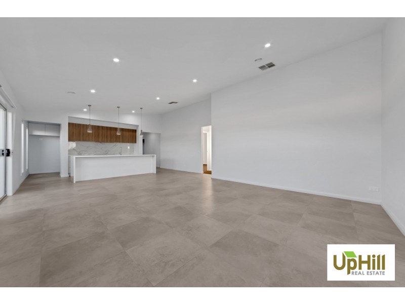 118 Heybridge Street, Clyde VIC 3978