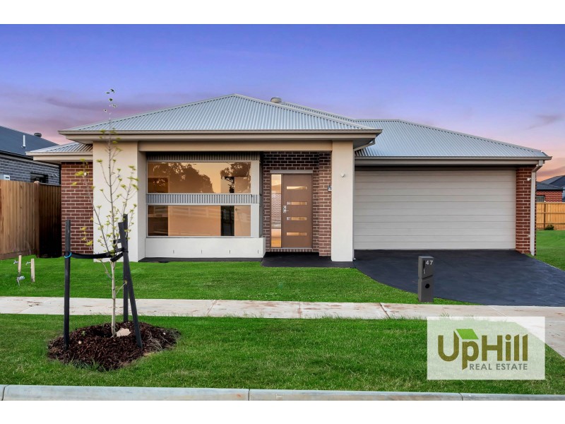 47 GRANDSTAND CRESCENT, Clyde North VIC 3978