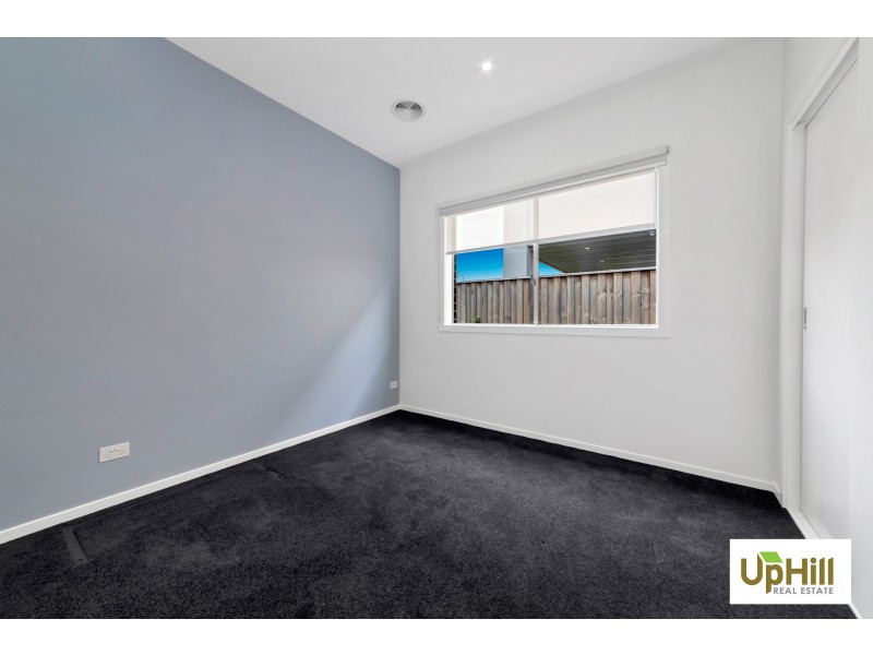 24 MURPHY STREET, Clyde North VIC 3978