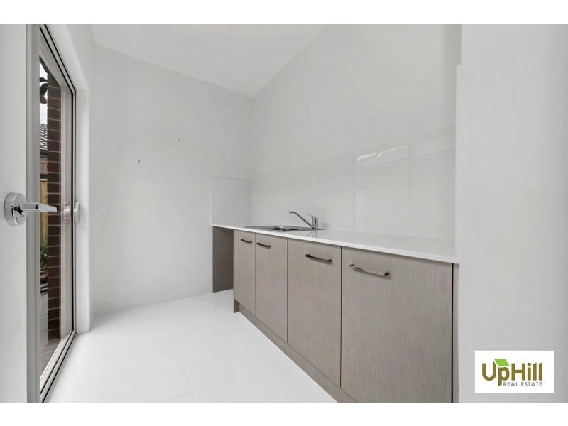 24 MURPHY STREET, Clyde North VIC 3978