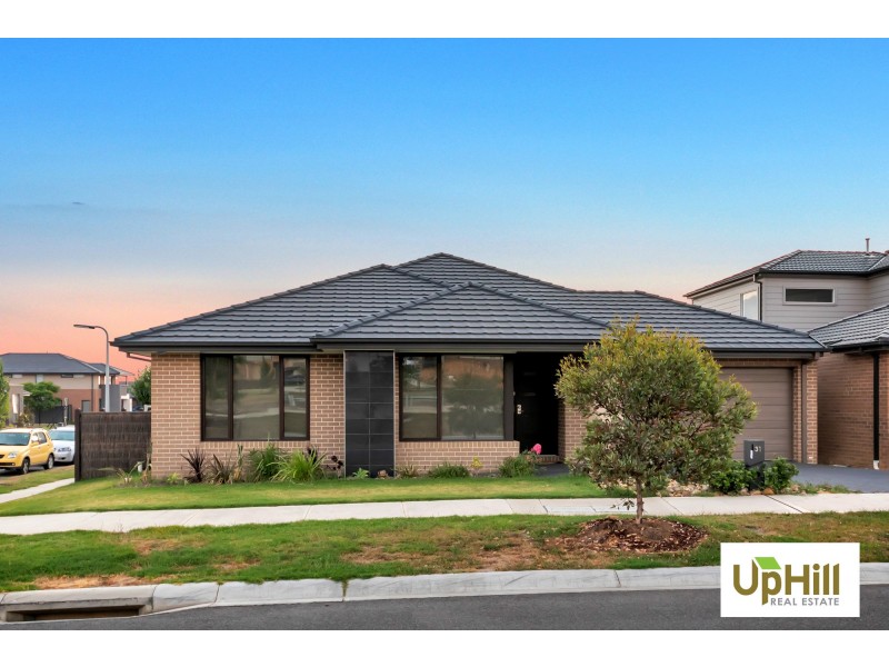 31 Belcam Circuit, Clyde North VIC 3978