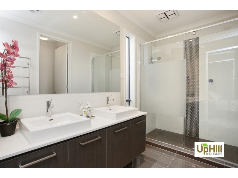 31 Belcam Circuit, Clyde North VIC 3978