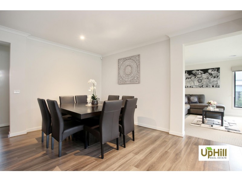 31 Belcam Circuit, Clyde North VIC 3978