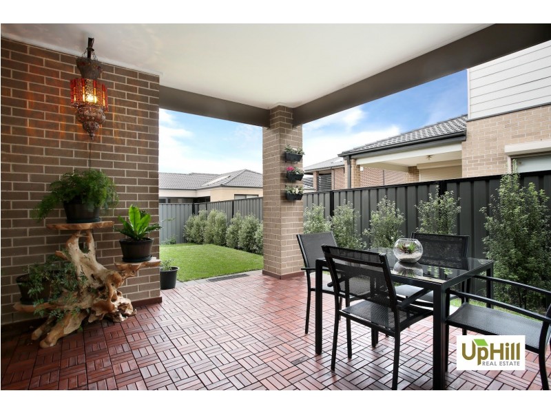 31 Belcam Circuit, Clyde North VIC 3978