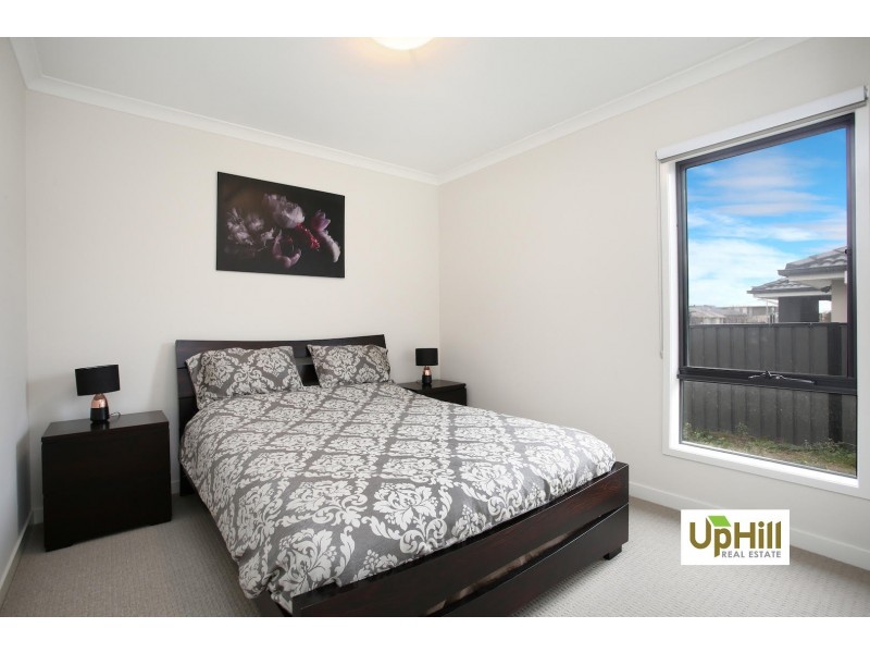 31 Belcam Circuit, Clyde North VIC 3978