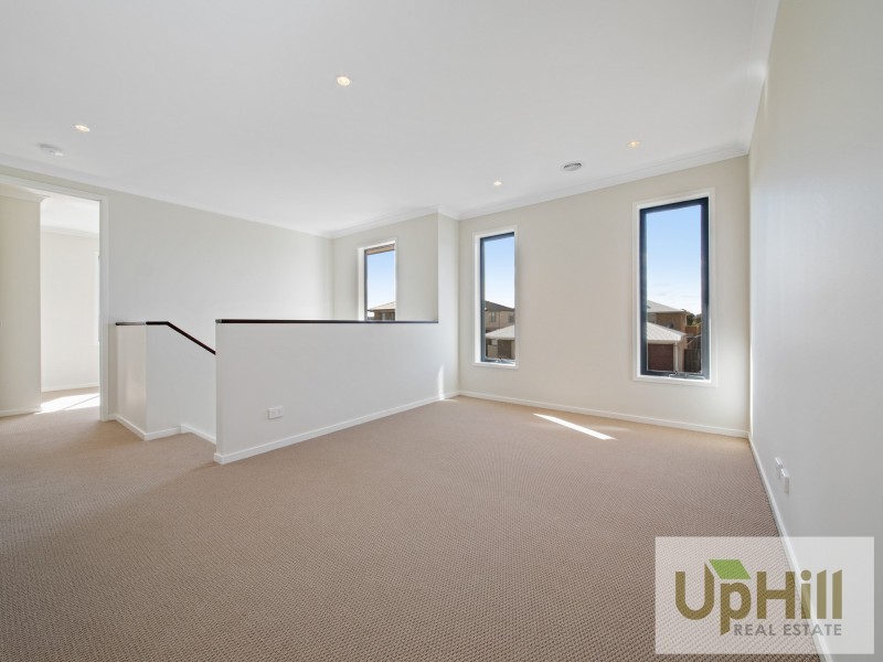 14 REVELWOOD WAY, Clyde North VIC 3978