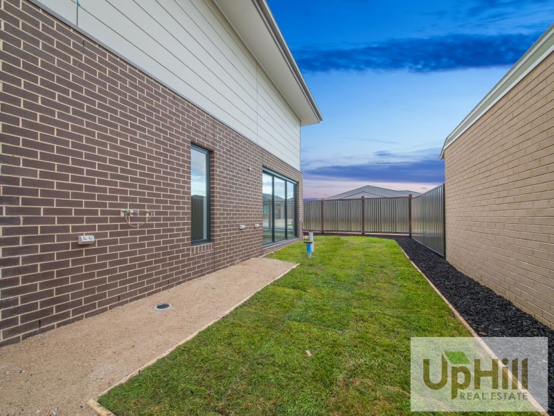 14 REVELWOOD WAY, Clyde North VIC 3978