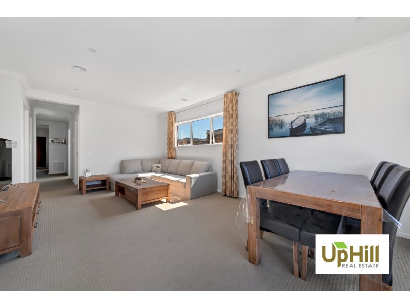 14 SALOON CIRCUIT, Clyde North VIC 3978