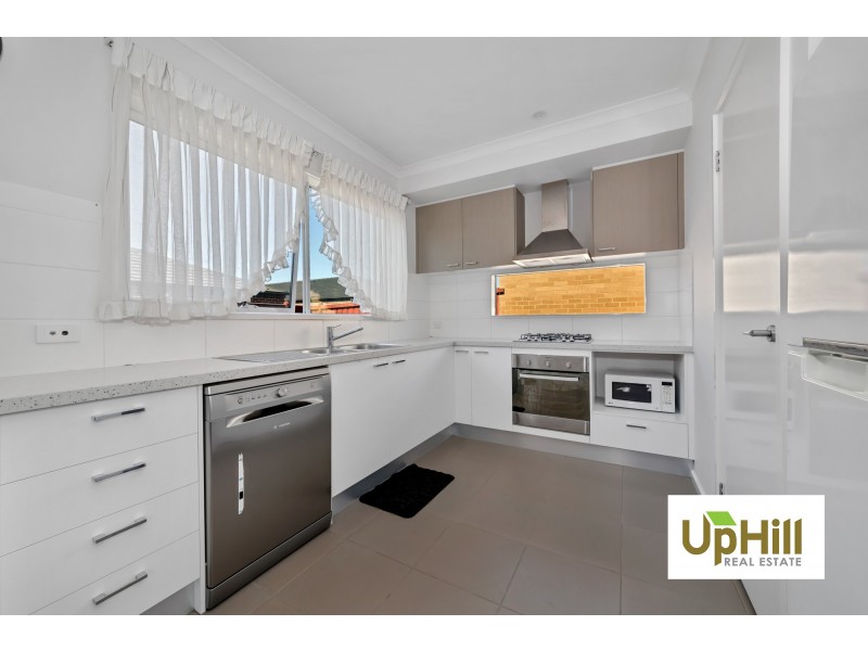 14 SALOON CIRCUIT, Clyde North VIC 3978