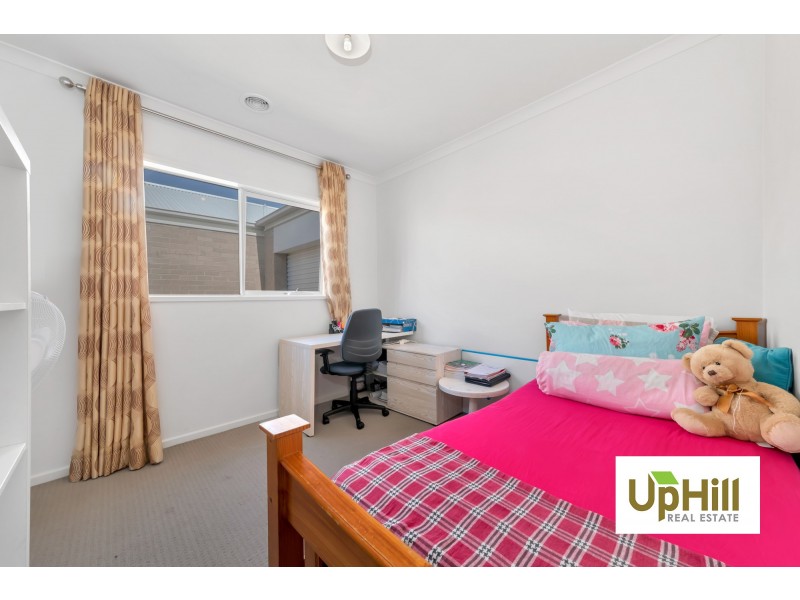 14 SALOON CIRCUIT, Clyde North VIC 3978