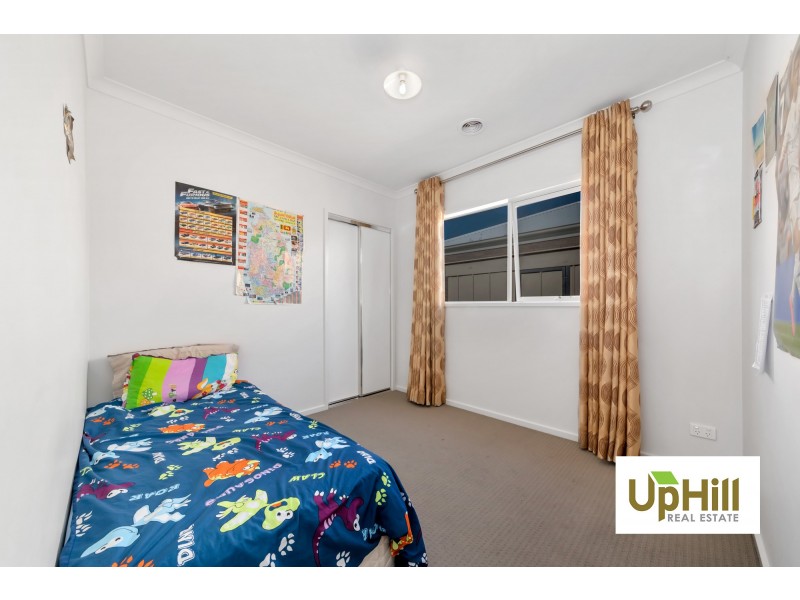 14 SALOON CIRCUIT, Clyde North VIC 3978